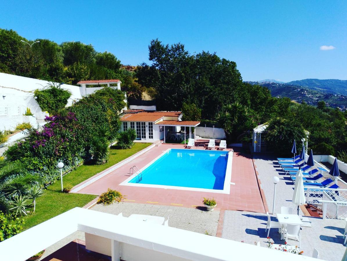 Villa Milena Агрополи Екстериор снимка