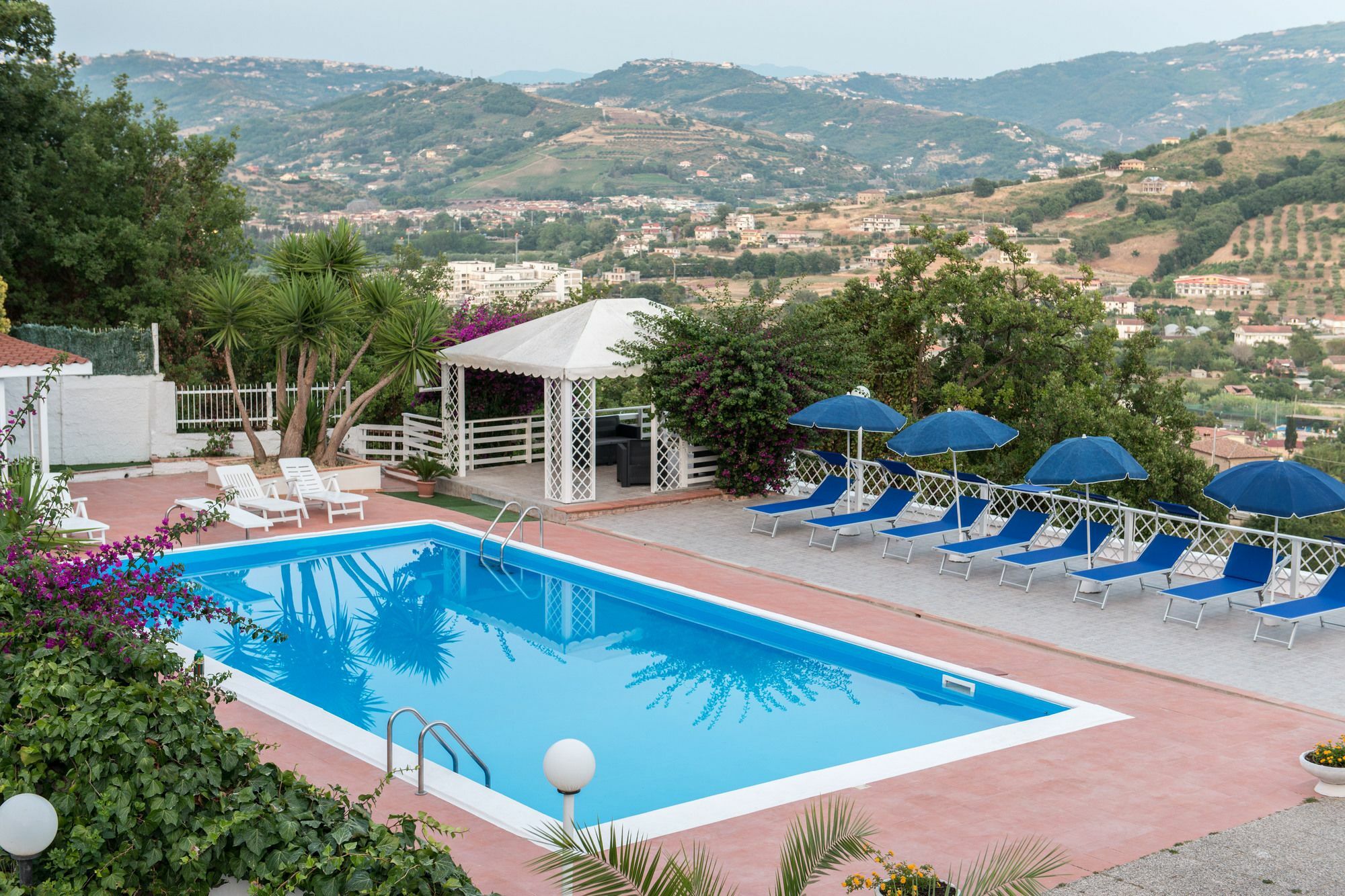Villa Milena Агрополи Екстериор снимка